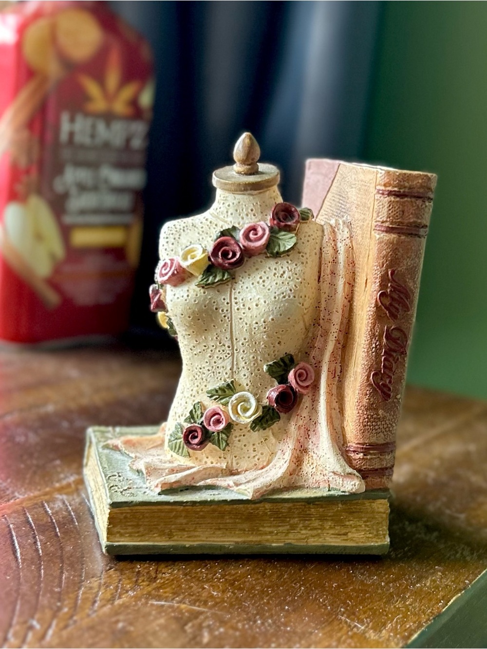 Vintage Seamstress Mannequin Floral Draped Material Bookend - Picture 9 of 9